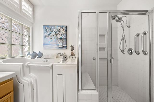 78197 Bonanza Drive, Palm Desert CA: https://media.crmls.org/mediaz/220ed2b5-6076-4252-9ce6-445e8df51730.jpg