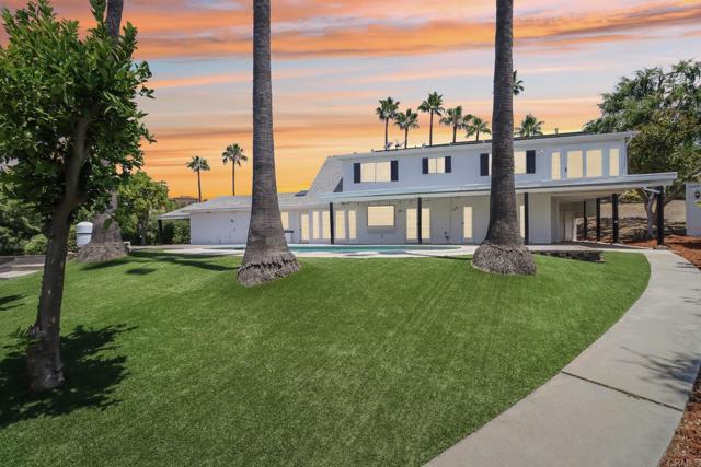 1797 99 Rabbit Hill, Fallbrook CA: https://media.crmls.org/mediaz/220fd757-fedc-41f1-b8de-412d7d4eb29b.jpg