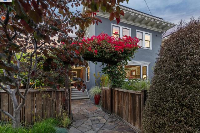Details for 5650 Ocean View Drive, Oakland, CA 94618