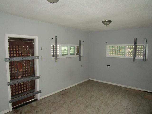 206 El Sendero, Vallejo CA: https://media.crmls.org/mediaz/22105905-2255-41e3-908d-600584c1d2b5.jpg