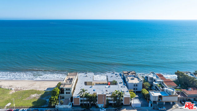 22626 Pacific Coast Highway, Malibu CA: https://media.crmls.org/mediaz/221286ba-43bb-40fa-9b58-78dfaf8de04a.jpg