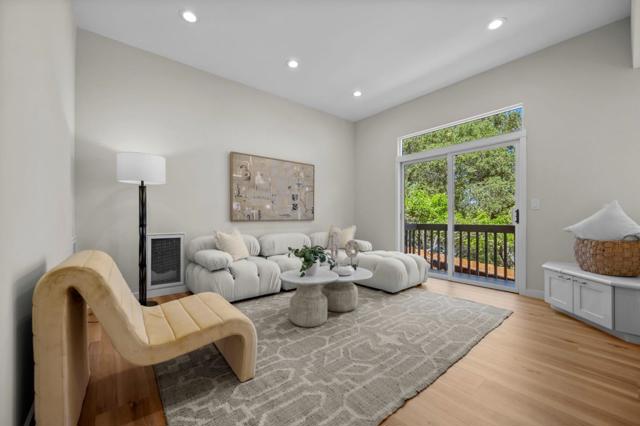 3554 Oak Knoll Drive, Redwood City CA: https://media.crmls.org/mediaz/2212939b-b4e4-4509-aebb-ebce5ea9fa20.jpg