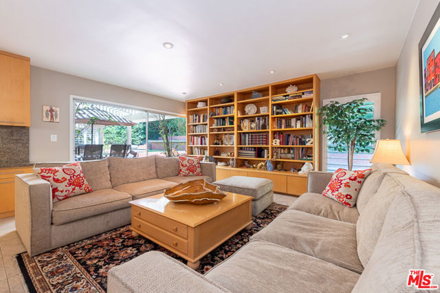 Drew Fenton | 16617 Park Lane Circle Los Angeles CA | MLS: 7403378