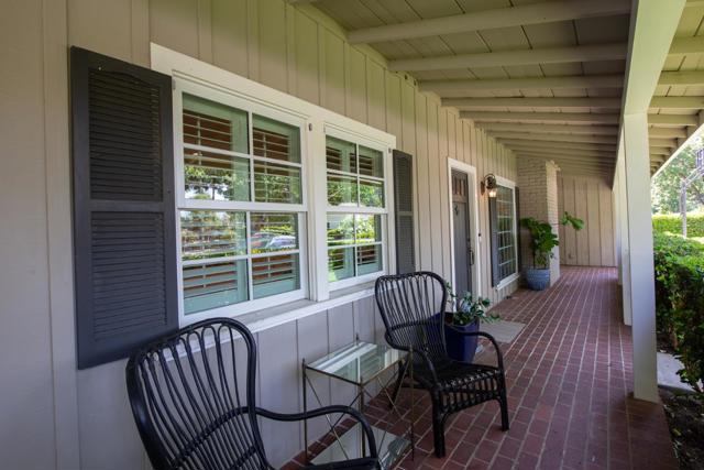 1360 Elder Avenue, Menlo Park CA: https://media.crmls.org/mediaz/2213b816-8104-4ee2-81e5-720fb687cc95.jpg