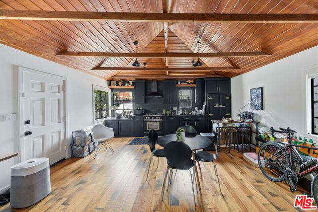 1 Bed Home for Sale in Los Angeles, California
