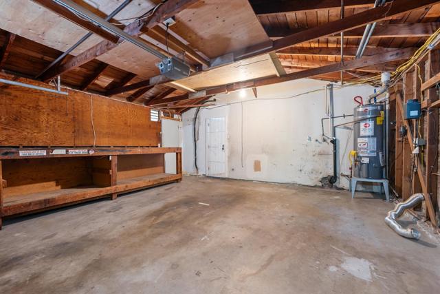 8080 Poplin Dr, Santee CA: https://media.crmls.org/mediaz/2213dc4e-95bb-423e-bedc-1b838882ac5c.jpg