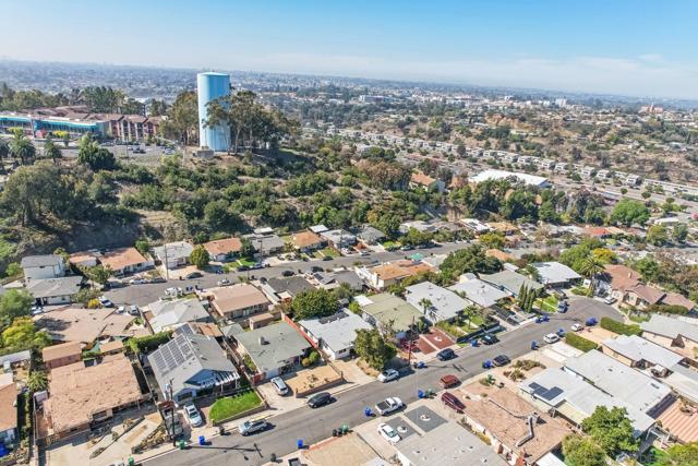 3850 Demus St, San Diego CA: https://media.crmls.org/mediaz/2213f3de-99e0-4b2a-88c8-e52d305275ca.jpg