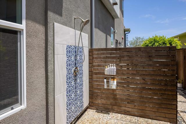 744 Adelaide Circle, Encinitas CA: https://media.crmls.org/mediaz/221449b3-2bba-45e4-bd1a-c06f954662a6.jpg