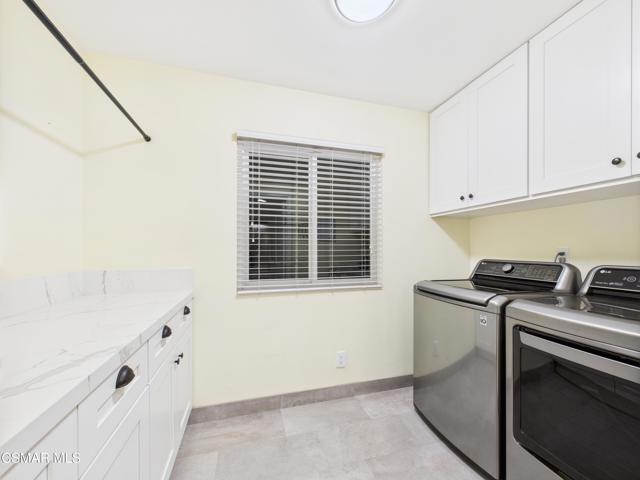 29650 Kimberly Drive, Agoura Hills CA: https://media.crmls.org/mediaz/2214619d-e28a-407d-964e-8117e2652f70.jpg