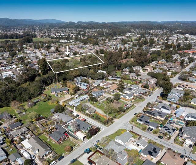1315 El Dorado Avenue, Santa Cruz CA: https://media.crmls.org/mediaz/22156f78-bf4d-4ebb-aa71-43d8fed5c2b9.jpg