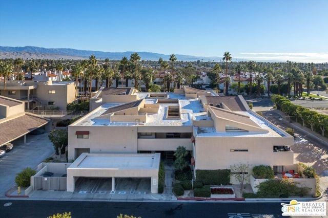 255 Avenida Caballeros, Palm Springs, California 92262, 2 Bedrooms Bedrooms, ,Condominium,For Sale,Avenida Caballeros,24433207