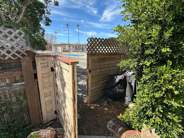 Detail Gallery Image 31 of 38 For 1451 Machado St, Oceanside,  CA 92054 - 3 Beds | 3 Baths