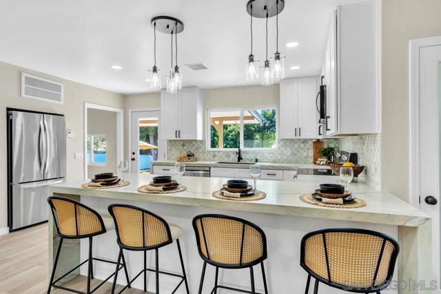 13725 Adrian St, Poway CA: https://media.crmls.org/mediaz/22174d1f-b654-45ed-9675-e9e64b794f14.jpg