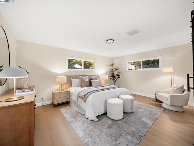 1607 Ward St, Hayward CA: https://media.crmls.org/mediaz/2217ea49-26a4-4642-af0c-58b04655fec3.jpg