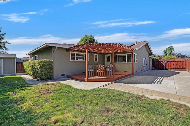 5135 Charlotte Way, Livermore CA: https://media.crmls.org/mediaz/22186508-ccd9-4778-af9e-3929a46174df.jpg