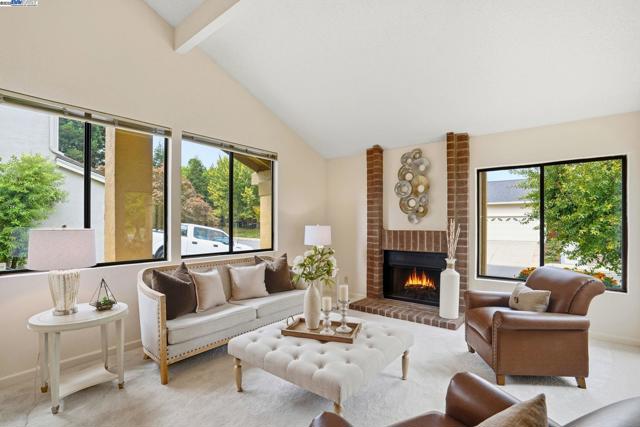 7444 Pecan Court, Pleasanton CA: https://media.crmls.org/mediaz/22187f74-6a11-4e13-a117-4a812925a974.jpg