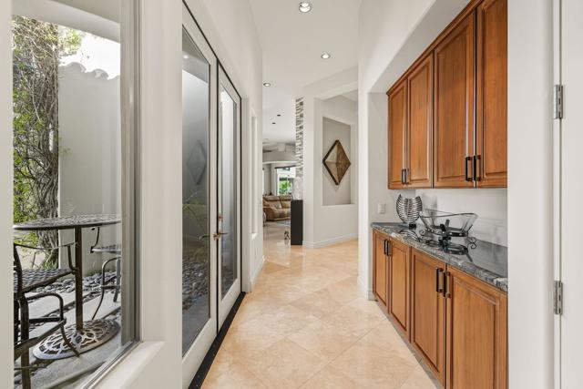 334 Crest Lake Drive, Palm Desert, CA 92211