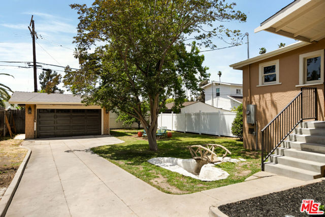 225 S Ardmore Avenue, Los Angeles CA: https://media.crmls.org/mediaz/2219bd5f-d3f2-4ffe-af1d-f13a5533e195.jpg