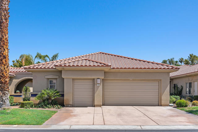 99 Kavenish Drive, Rancho Mirage CA: https://media.crmls.org/mediaz/2219d149-914e-43fe-ae73-aa370e6baf49.jpg