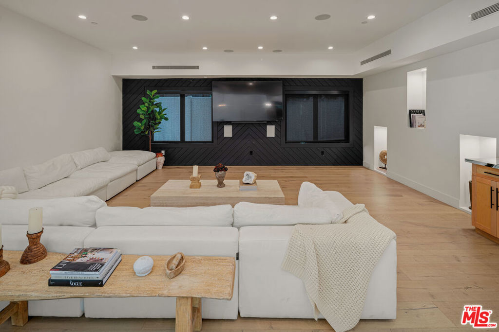 MLS #26857397 image #11