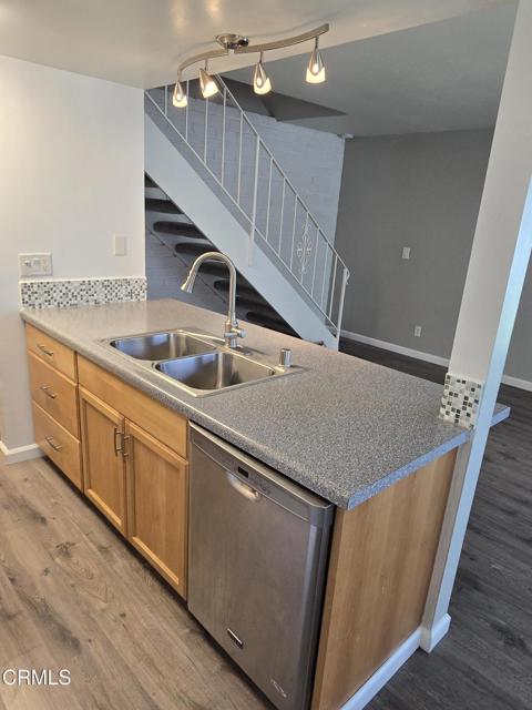 Detail Gallery Image 5 of 17 For 5144 Shenandoah St, Ventura,  CA 93003 - 2 Beds | 1 Baths