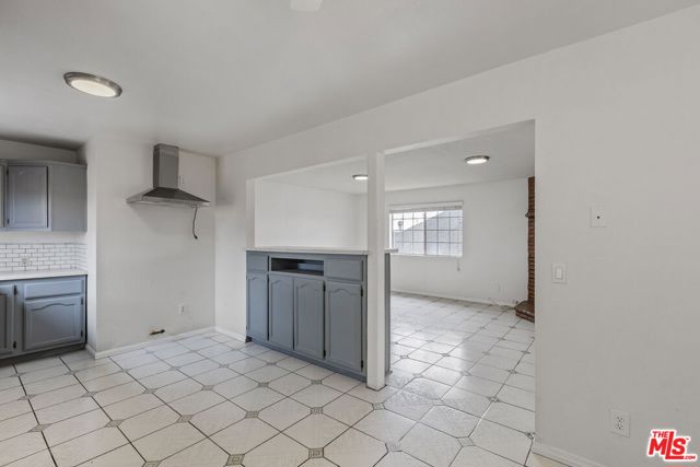 1060 Mcfarland Avenue, Wilmington CA: https://media.crmls.org/mediaz/221c2983-fcc6-4f93-aeca-f168c60b7ca9.jpg