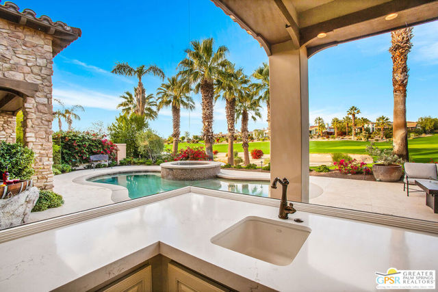 76434 Via Uzzano, Indian Wells CA: https://media.crmls.org/mediaz/221cd410-72dc-4c2f-8f38-4ae57bb03849.jpg