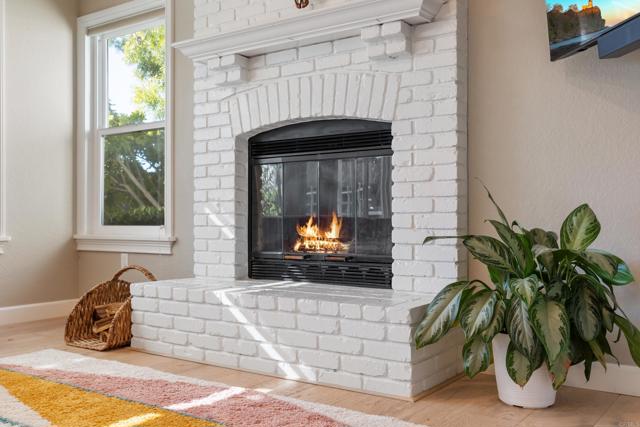 Detail Gallery Image 10 of 28 For 2072 Wandering Rd, Encinitas,  CA 92024 - 4 Beds | 2/1 Baths