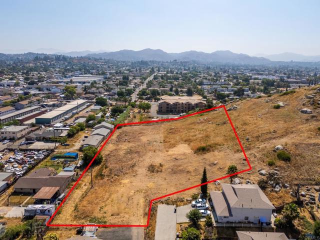 1161 N Anza Street, El Cajon CA: https://media.crmls.org/mediaz/221e42de-5029-4743-88e6-e85b16e81b0a.jpg