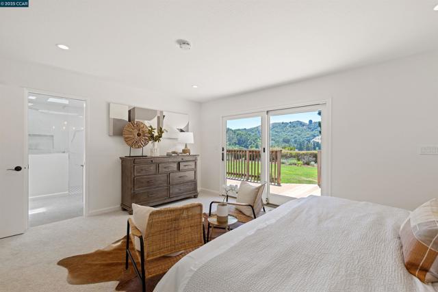 11 Breck Ct, Moraga CA: https://media.crmls.org/mediaz/221f0139-e0ff-4488-bc50-a37e2ce47eac.jpg