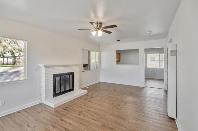 2842 N First Street, Fresno CA: https://media.crmls.org/mediaz/222016fe-5062-456c-ae5f-6505c4722a7f.jpg
