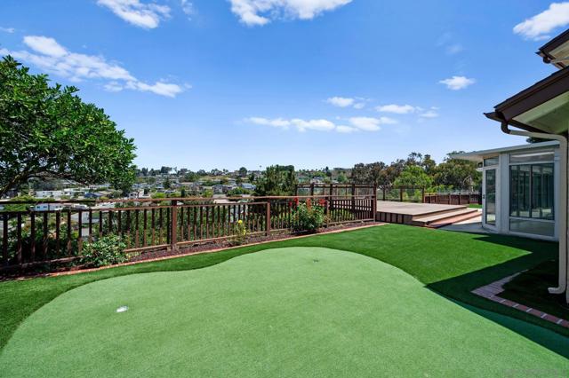 3212 Cadden Ct, San Diego CA: https://media.crmls.org/mediaz/2222e471-c28e-4a46-8fb6-a130b04ff7f7.jpg