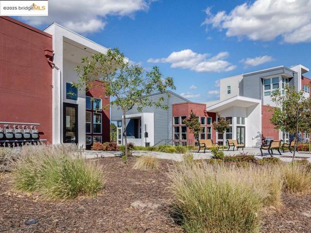 2600 Wildflower Station Pl #72, Antioch CA: https://media.crmls.org/mediaz/222384ae-5f0d-4bd0-b5c9-e136cd6004e3.jpg