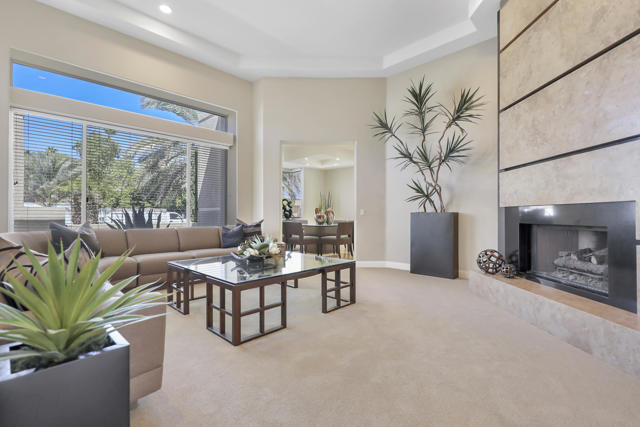 41800 Jones Drive, Palm Desert CA: https://media.crmls.org/mediaz/22249e3b-7093-4657-8c9b-4f5f026d808a.jpg