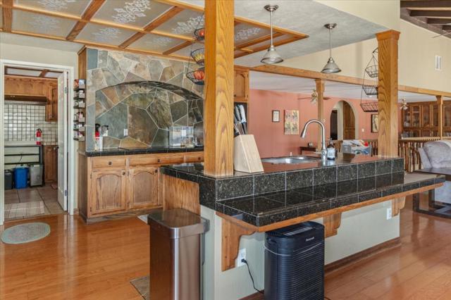 10207 Pool Station Road, Angels Camp CA: https://media.crmls.org/mediaz/22251ee7-6af7-4ab7-b584-ef2b918d1e51.jpg