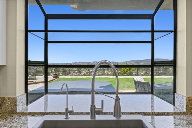 Detail Gallery Image 27 of 59 For 825 Robert Ln, Encinitas,  CA 92024 - 4 Beds | 3 Baths