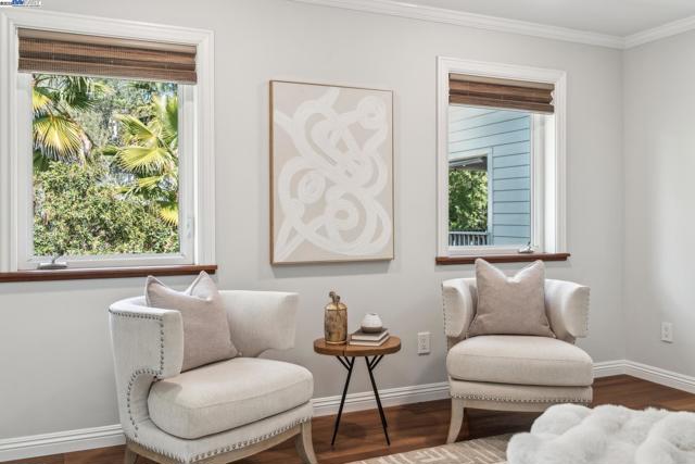 4613 Mirador Dr, Pleasanton CA: https://media.crmls.org/mediaz/2226b8d3-273f-41db-b8d7-fda0bd73169a.jpg