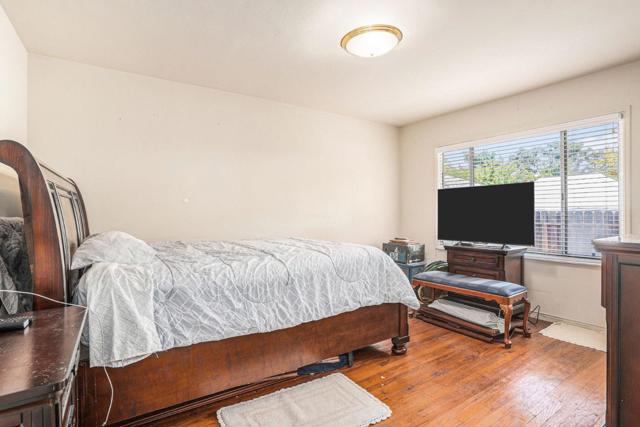 298 Bancroft Avenue, San Leandro CA: https://media.crmls.org/mediaz/2226e53c-57c9-4581-8d41-7936d9cdf2b6.jpg