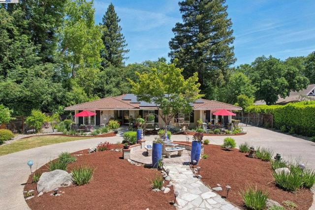688 Danville Blvd, Danville CA: https://media.crmls.org/mediaz/2226ec12-164d-4342-af93-4b006ff22567.jpg
