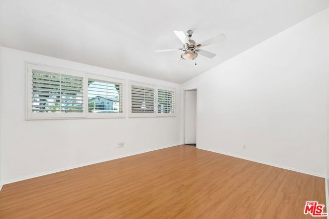 20553 Califa Street, Woodland Hills CA: https://media.crmls.org/mediaz/2227eb04-2712-4849-85ef-8533c2a778a6.jpg