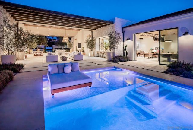 14783 Roxbury Terr., Rancho Santa Fe CA: https://media.crmls.org/mediaz/22284622-8100-4e42-a275-edbfd442b0c3.jpg