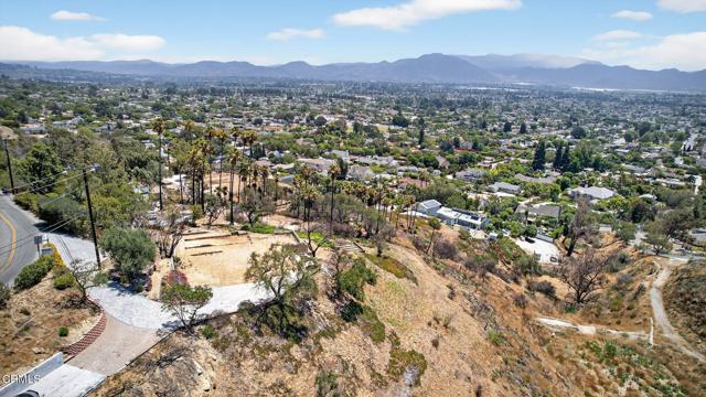 375 W Highland Drive, Camarillo CA: https://media.crmls.org/mediaz/2228b191-84ee-4597-9941-ef80d47ce2c8.jpg