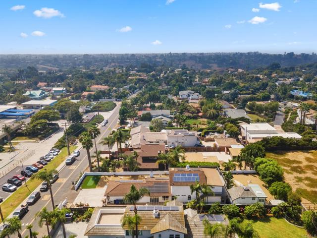 Detail Gallery Image 5 of 69 For 956 Capri Rd, Encinitas,  CA 92024 - 5 Beds | 5 Baths