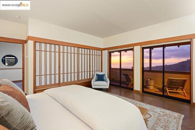 25 Dartmouth Dr, Berkeley CA: https://media.crmls.org/mediaz/22293240-c6ac-498d-a756-0e483043a766.jpg