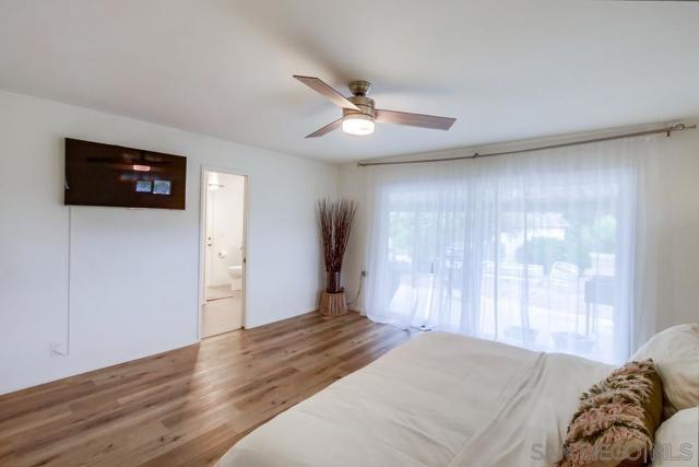16820 Orchard Bend Rd, Poway CA: https://media.crmls.org/mediaz/222966fd-e871-44b7-8d19-fddfcad2c47d.jpg
