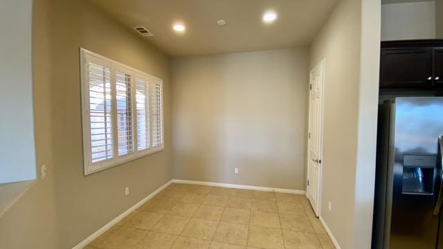 81451 Corte Pipilla, Indio CA: https://media.crmls.org/mediaz/2229b3d1-9c96-49e1-8e37-f1d0d8977e03.jpg