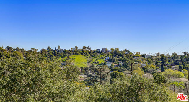 1801 Baxter Street, Los Angeles CA: https://media.crmls.org/mediaz/2229f9b3-4c63-410a-90b9-b8760c70c254.jpg