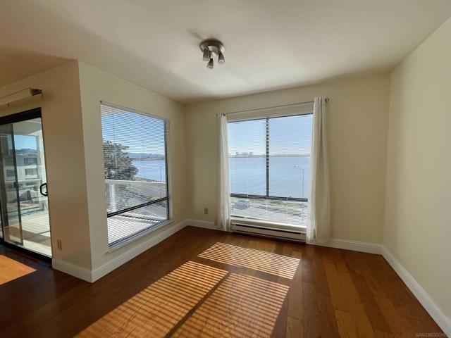 2 Anchor Dr, Emeryville, California 94608, 1 Bedroom Bedrooms, ,1 BathroomBathrooms,Condominium,For Sale,Anchor Dr,250020490SD