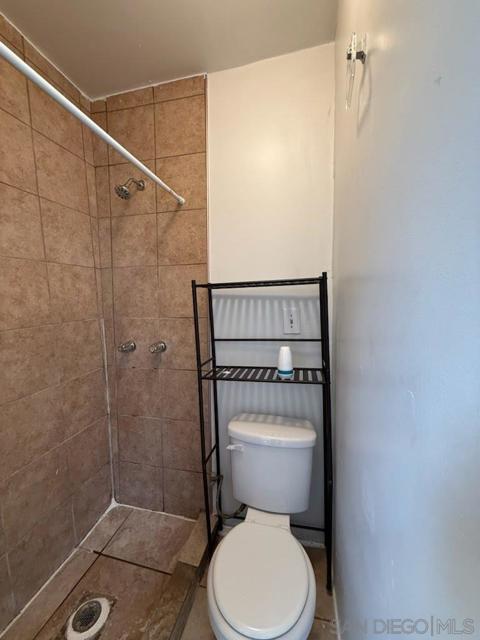 Image 4 of 5 For 9115 Rosedale Dr Unit 2