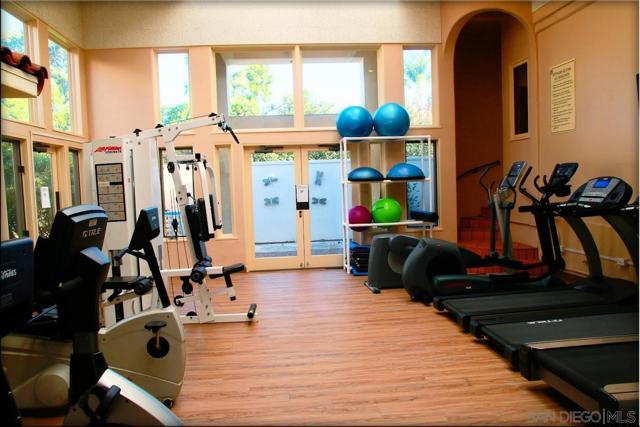 16504 Calle Pulido, San Diego CA: https://media.crmls.org/mediaz/222bf1f8-8ea8-432b-9679-9703e64a34a7.jpg